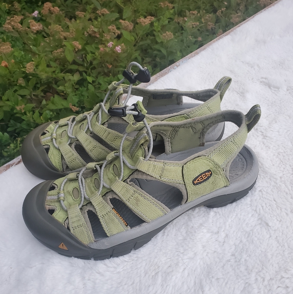Keen Green Outdoor Sandals Size 8 - Picture 3 of 9
